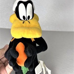 Vintage DAFFY DUCK "Plushie" Holding Carrot 17" Warner Bros®© NANCO®  DD.006